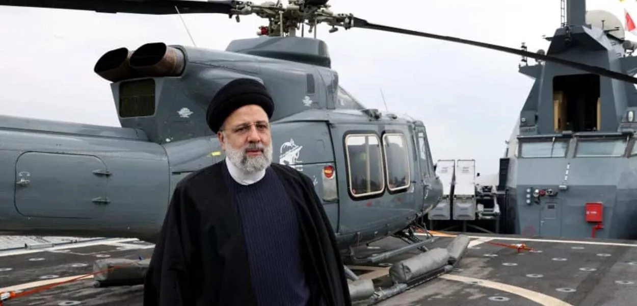 Raisi em visita a instalação militar iraniana em fevereiro de 2024. Foto Reuters