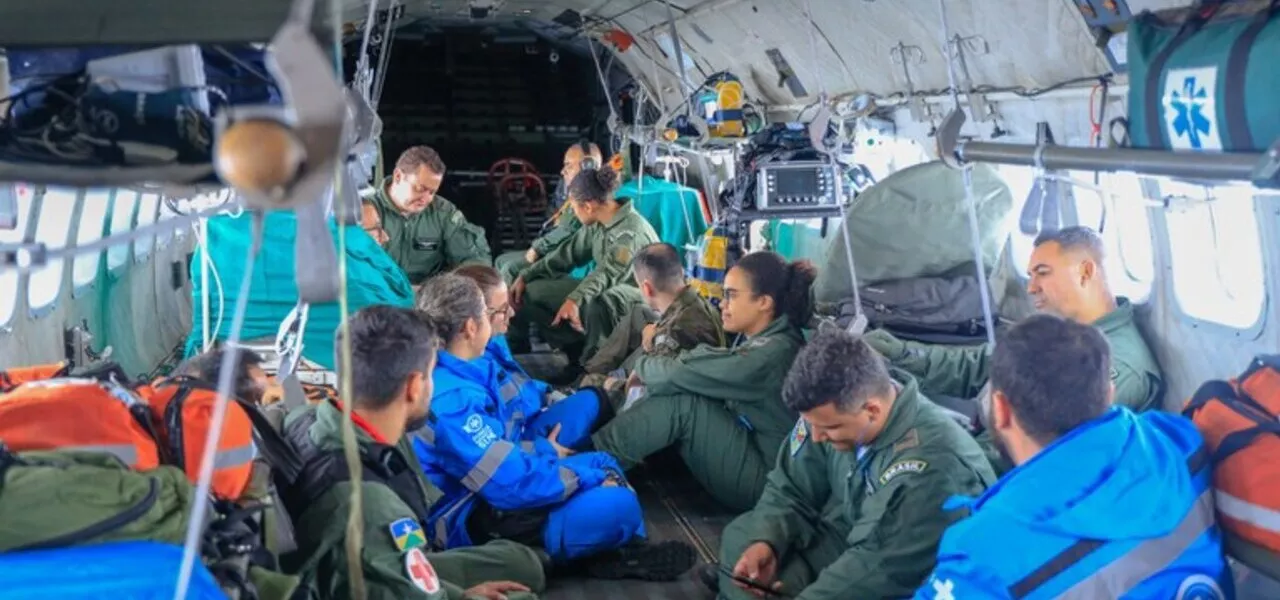 Transporte de pacientes em UTI Aérea