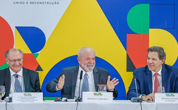 Governo Lula anuncia investimento de R$100 bilhões para a indústria siderúrgica