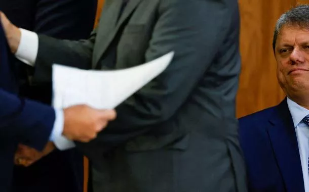 Tarcísio tentou ajudar presos do 8 de janeiro no início do mandato