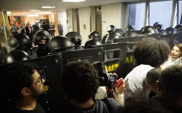 OAB São Paulo manifesta preocupação com "repressão policial a manifestações estudantis"