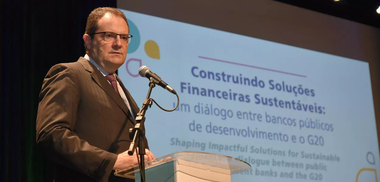 Aporte do BNDES para fundo voltado à IA pode chegar a R$ 1 bilhão, diz Nelson Barbosa