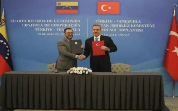 Chanceleres da Venezuela e Turquia assinam acordos de cooperação 