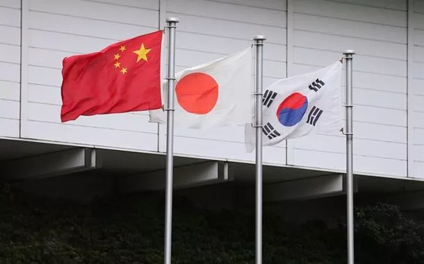 Bandeiras de China, Japão e Coreia do Sul 