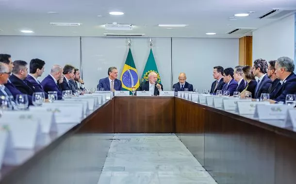 Presidente da República, Luiz Inácio Lula da Silva, durante reunião com Associação Brasileira das Indústrias Exportadorasflamengo vs audax rio de janeiro esporte clubeCarnes (ABIEC), Associação Brasileiraflamengo vs audax rio de janeiro esporte clubeProteína Animal (ABPA), e Associação Brasileiraflamengo vs audax rio de janeiro esporte clubeFrigoríficos (Abrafrigo), acompanhado do Ministro da Agricultura e Pecuária, Carlos Fávaro, no Palácio do Planalto