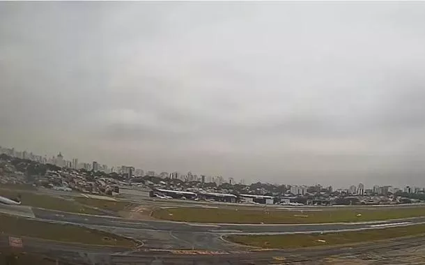 Avião da Azul decola poucos metros antes do fim da pista em Congonhas (vídeo)