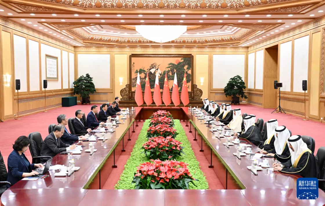 Xi Jinping e rei do Bahrein discutem relações bilaterais