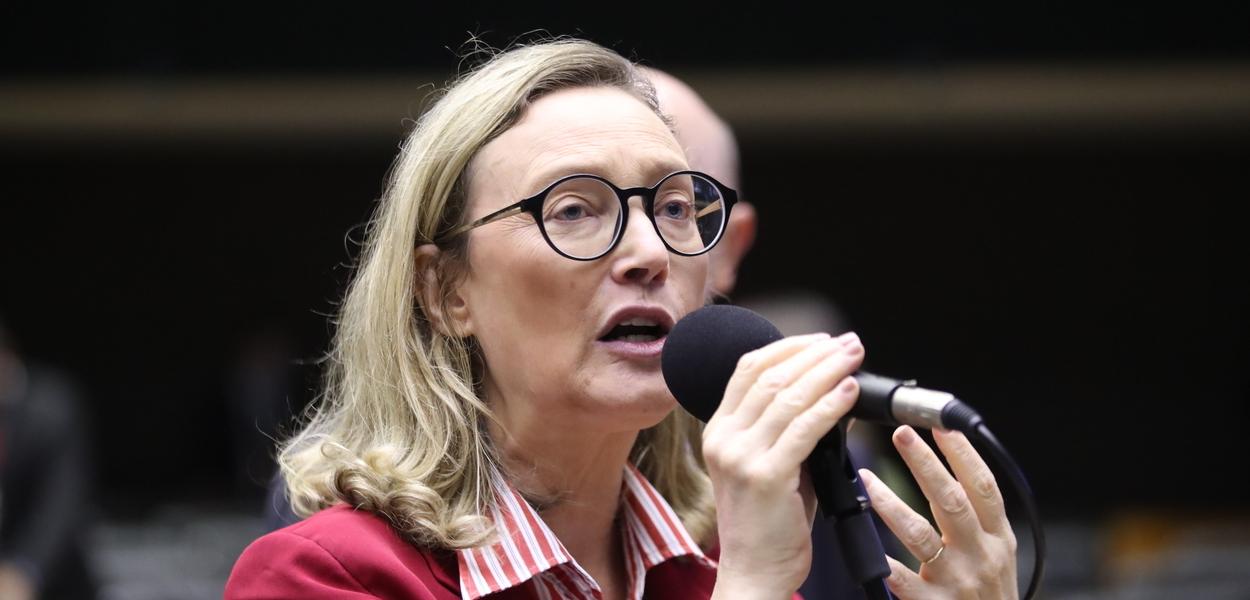 Maria do Rosário Detona Ramagem Após Fuga para Miami: "Está com Medo de Quê?"