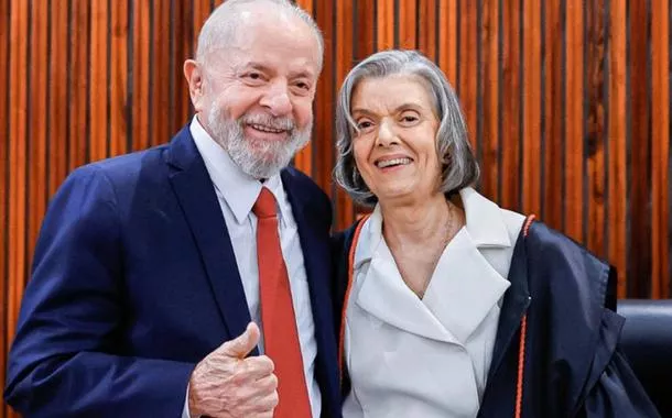 Lula deseja “ótima presidência” após Cármen Lúcia tomar posse no TSE: “instituição fundamental da nossa democracia”