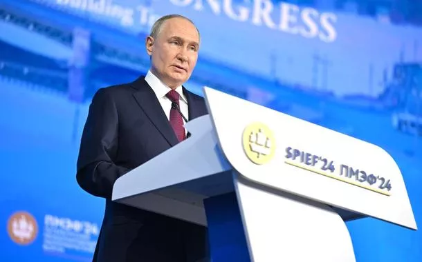 Vladimir Putin discursa no SPIEF 2024, em São Petersburgo 