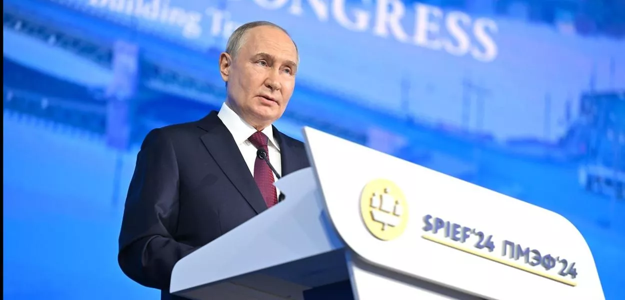 Vladimir Putin discursa no SPIEF 2024, em São Petersburgo 