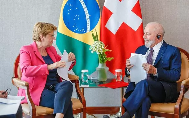 Lula tem encontro com presidente da Suíça e diz que acordo para paz entre Rússia e Ucrânia deve envolver os dois lados