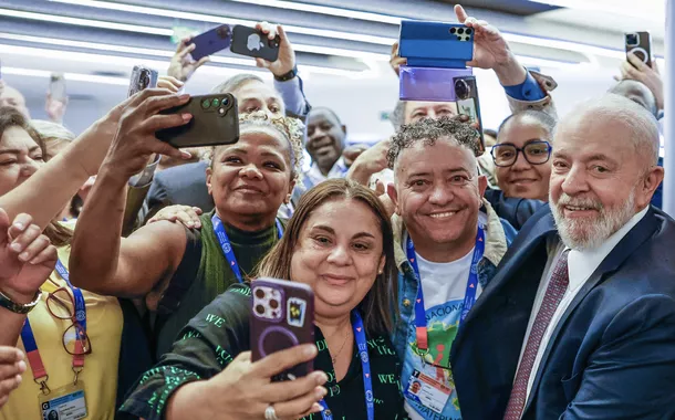 Lula é ovacionado na OIT ao defender a democracia: “sem ela, um torneiro mecânico jamais teria chegado à Presidência”