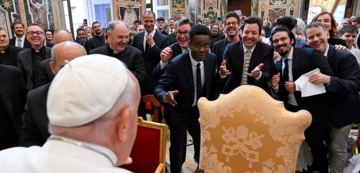 Papa Francisco em encontro com comediantes no Vaticano