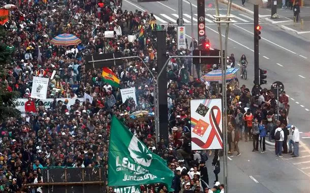 Marcha da Maconha de SP protesta contra prisões e violência policial