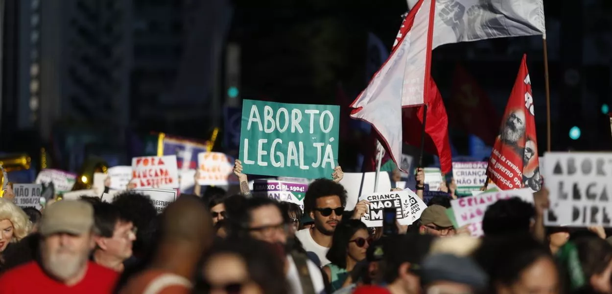 Ato contra o Projeto de Lei (PL) 1.904/24