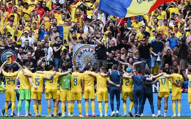 Em estreia pela Euro, Romênia aplica goleada na Ucrânia