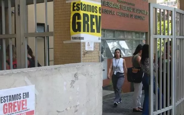 Greve na educação federal  brasileira