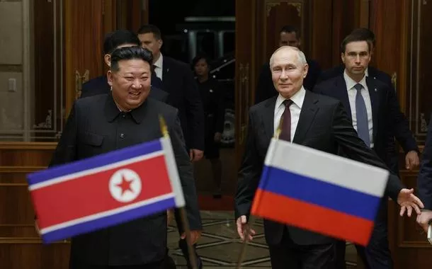 Acordo entre Rússia e Coreia do Norte dará início a arquitetura de segurança na Eurásia, indica analista