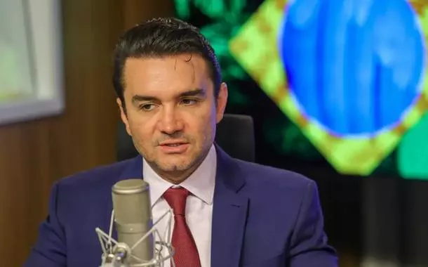 União Brasil e PP estabelecem prazo de 30 dias para deixar governo Lula e garantir emendas