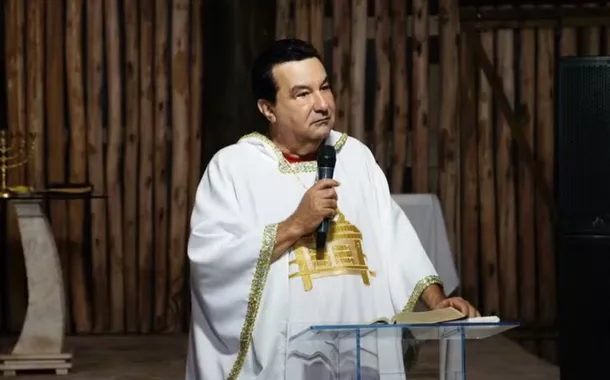 Durante pregação, pastor Adelinoroleta de decisões onlineCarvalho, líder da Igreja do Reino dos Céus, diz que mulheres devem fazer sexo com maridos mesmo sem vontade