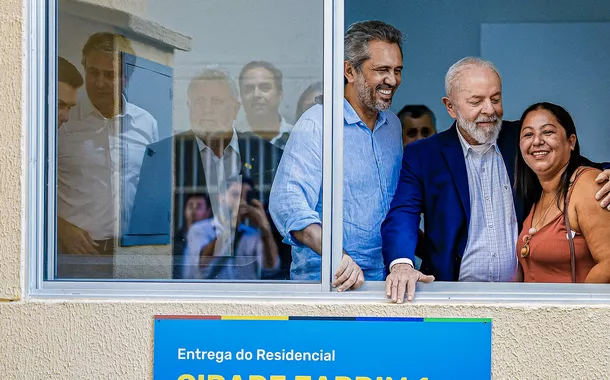 Presidente Luiz Inácio Lula da Silva, durante a entrega de unidades habitacionais do Minha Casa, Minha Vida no Residencial Cidade Jardim III, em Fortaleza - CE