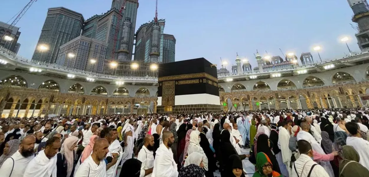 Calor extremo mata mais de mil muçulmanos durante peregrinação a Meca, na Arábia Saudita