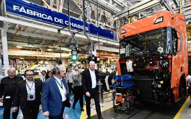 Geraldo Alckmin visita fábrica da Scania