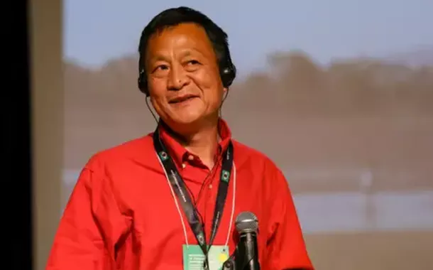 Arquiteto e paisagista da Universidade de Pequim, Kongjian Yu durante debate “Reconstrução de cidades e mudança climática: experiências internacionais e nacionais para o Rio Grande do Sul e o Brasil”