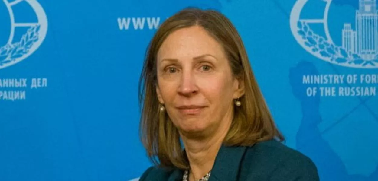 Lynne Tracy