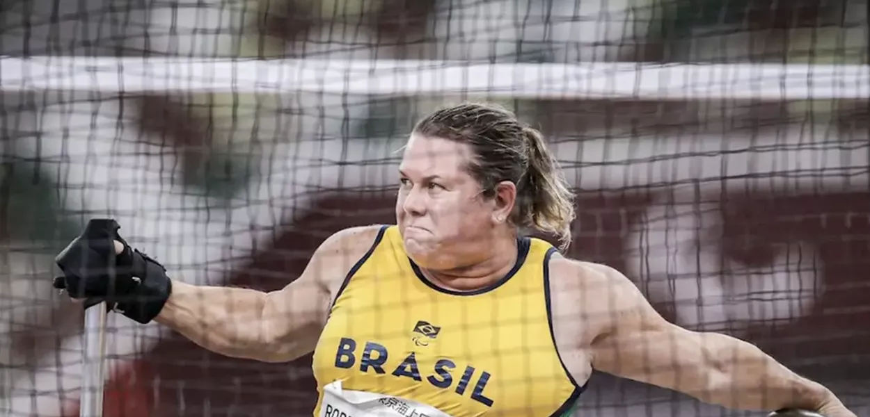 Beth Gomes bate recorde mundial da prova de lançamento de disco