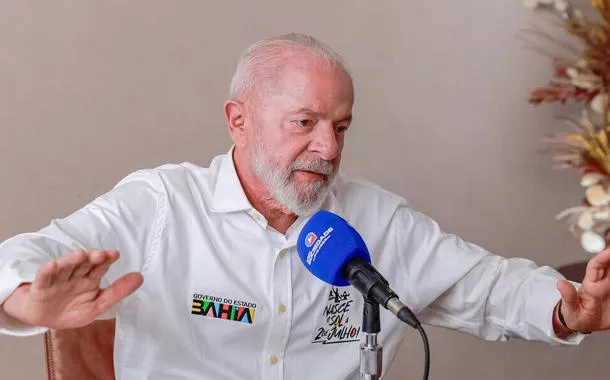 "Há um jogo de interesses especulativos contra o real nesse país", diz Lula sobre a alta do dólar