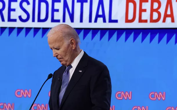 Biden admite que quase dormiu no palco do debate contra Trump