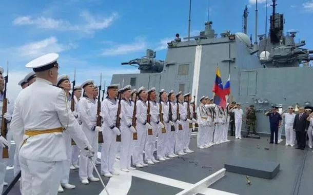 Exercício militar naval com Rússia é uma ação de soberania e defesa, afirma analista