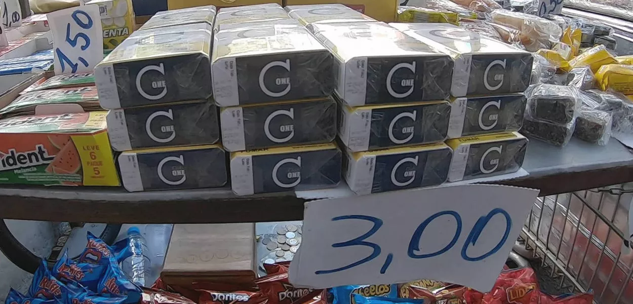 Cigarros contrabandeados podem ser favorecidos com elevação de impostos sobre o mercado legal 