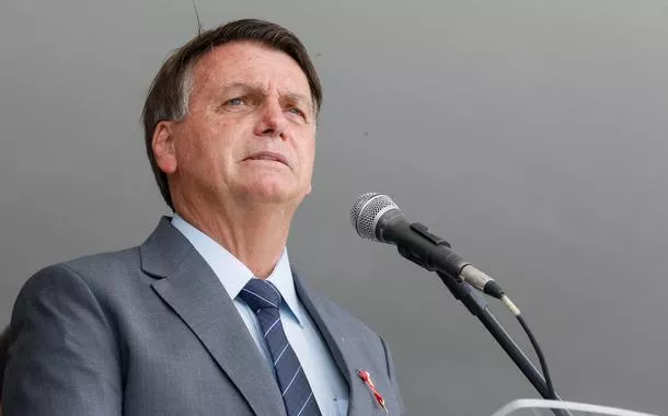 Estratégia de defesa de Bolsonaro não se sustenta diante das apurações, avalia PF