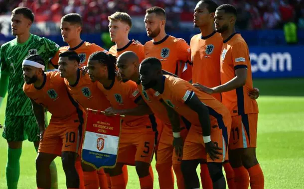 Holanda vira o jogo e retorna às semifinais da Eurocopa após 20 anos