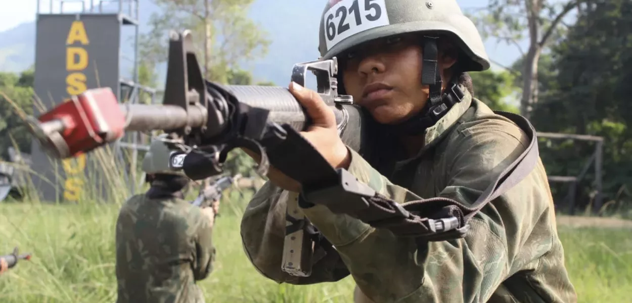 Militar mulher