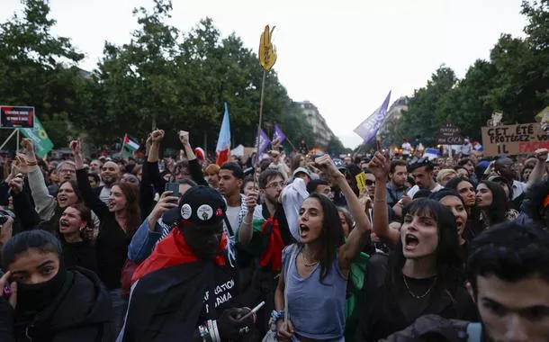França enfrenta negociações difíceis por coalizão após conquista da esquerda