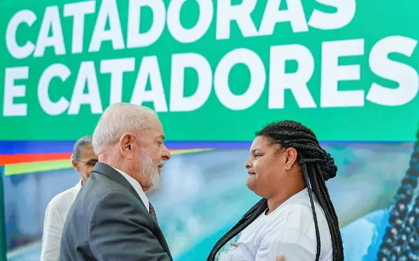 Internautas comemoram e aprovação de Lula chega aos principais assuntos nas redes