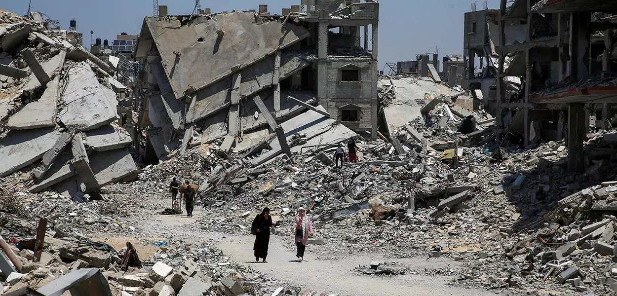 Destruição em Khan Younis, sul de Gaza