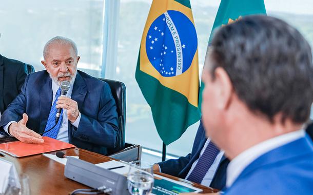 Lula a empresários da indústria alimentícia: 'o povo pobre não compra dólar, e sim comida'