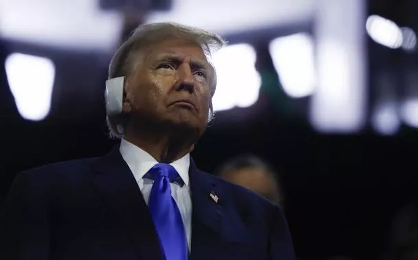 Trump no segundo dia da convenção republicana ouve elogios de ex-rivais