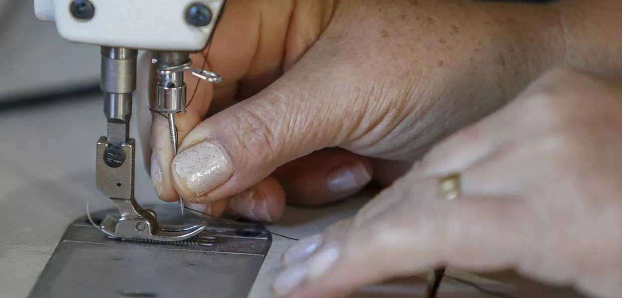 Menor competitividade e investimento baixo tornam o setor de costura uma ótima oportunidade para empreender