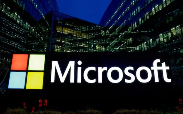 Logotipo da Microsoft nos escritórios em Issy-les-Moulineaux, perto de Paris, França