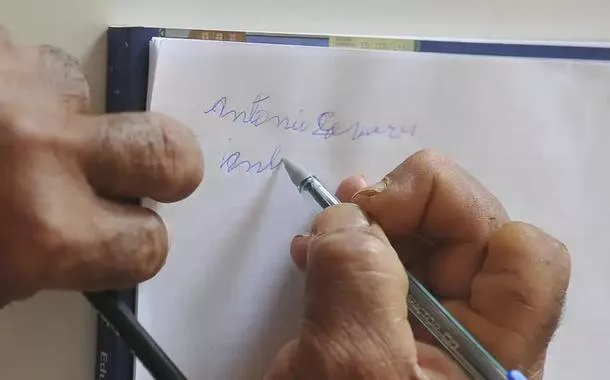 Analfabetismo entre quilombolas é 2,7 vezes maior que média do Brasil