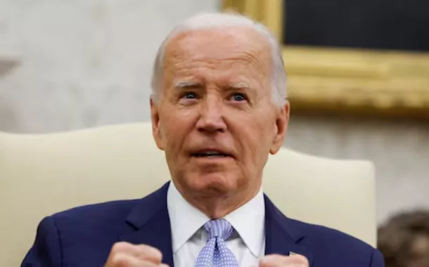 Biden se irrita com 'campanha orquestrada' para tirá-lo da disputa pela reeleição