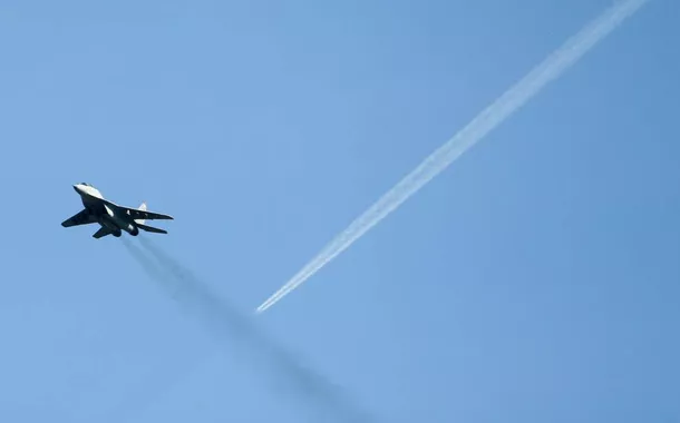 Caças MiG-29 e MiG-31 impedem bombardeiros B-52 N dos EUA de violar fronteira russa