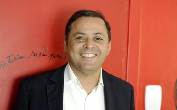 Rodrigo Neves tem ampla vantagem sobre o candidato bolsonarista Carlos Jordy em Niterói, aponta pesquisa