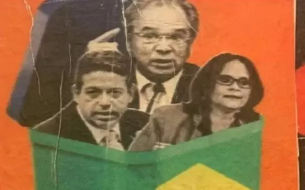 Fragmento da coleção "Bandeira", da artista visual Marília Scarabello, que foi exposta na Caixa Cultural de Brasília
